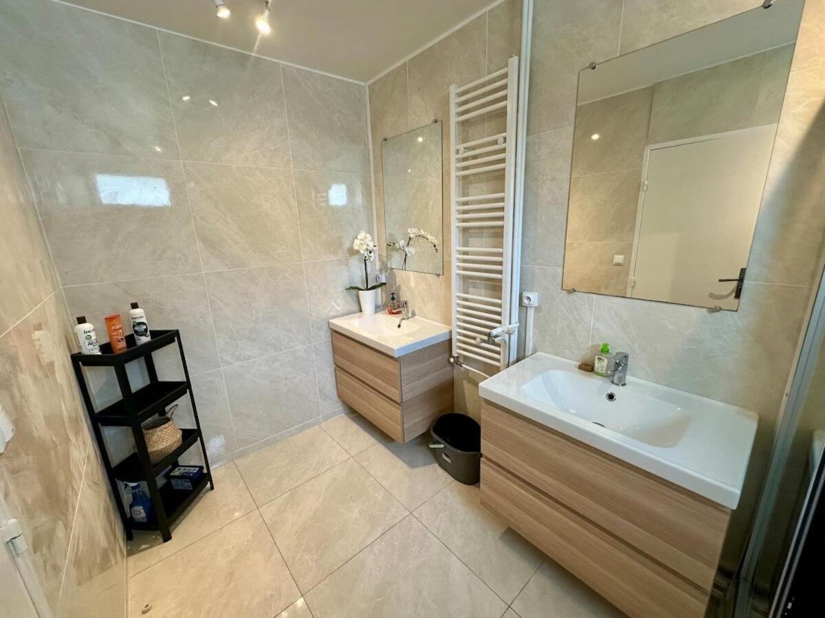 Au Coeur Du Quartier Taittinger Apartment